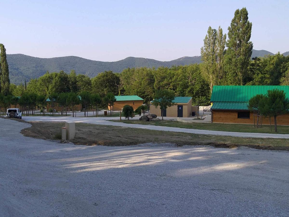 Les Chalets De Saint Maurice Dieulefit Exterior foto